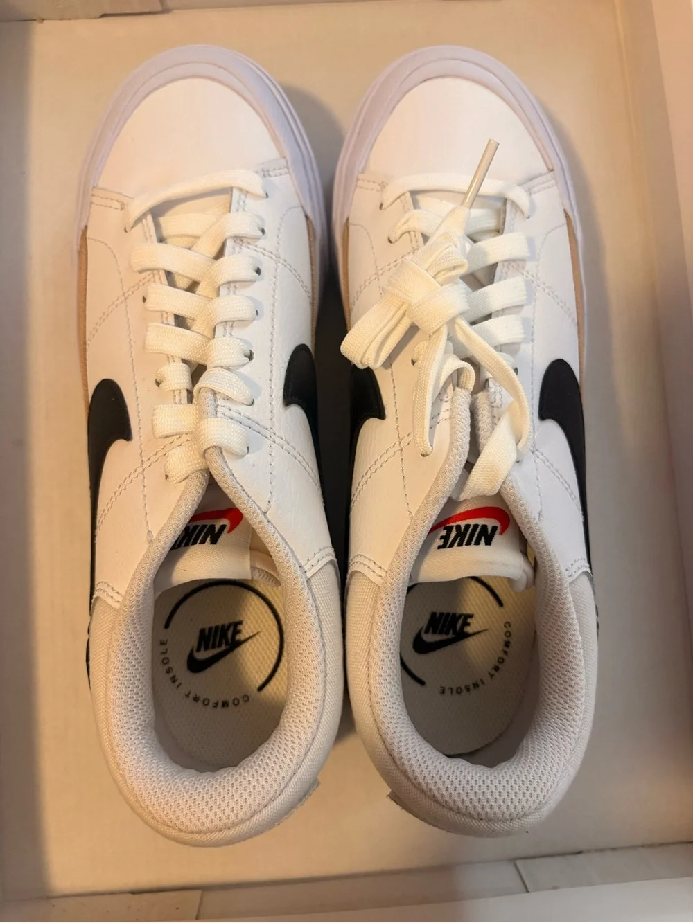Nike White and Black Low-Top Sneakers
